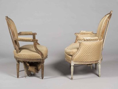 null Salon comprenant une paire de fauteuils et une paire de bergeres en bois laqué,...