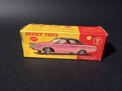 null Boite Dinky Toys 137 Plymouth Fury Covertible, tbe 