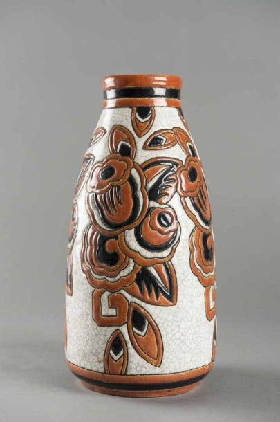 null Charles CATTEAU (1880-1966) & BOCH LA LOUVIERE Paire de Vases de forme à faïence...