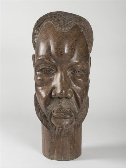 null Tête d'africain Importante sculpture en bois massif, travail colonial des années...