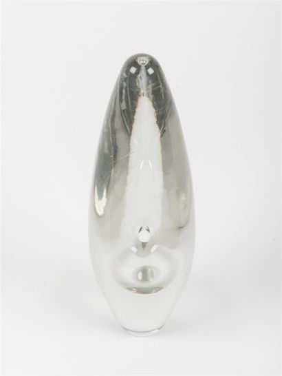 null Timo SARPANEVA (1926-2006) Vase soliflore "ORKIDEA" en épais verre translucide,...