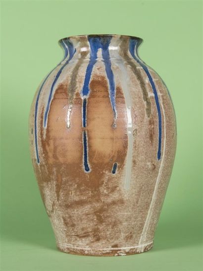 null GRES PUISAYE ( XX ème) Vase en grès émaillé coulure bleue marqué sous la base...