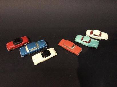 null Dinky Toys France six voitures : trois Mercedes, une Taurus, une Borgward Isabella...