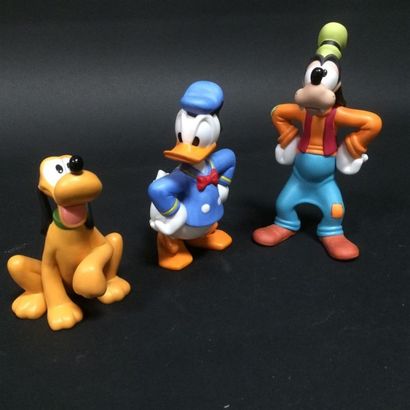 null Trois figurines en faience Dingo, Pluto et Donald H Pluto : 17 cm
