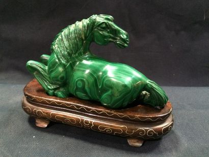 null CHINE cheval couché en malachite sculptée L: 11.5 - H: 7 cm