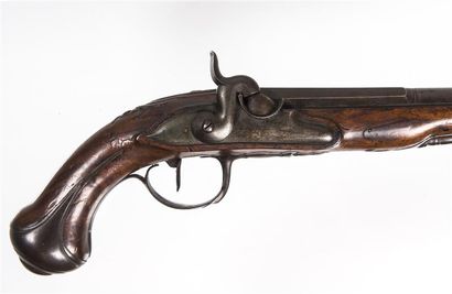 null Paire de pistolets à percussion avec monture bois de style Louis XV Mécanisme...