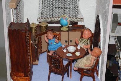 null 3 pièces de maison de poupée année 1950/1960 fabrication artisannale : cuisine...