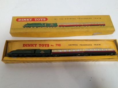 null Dinky Toys n°798 express train passenger très bon état dans boite