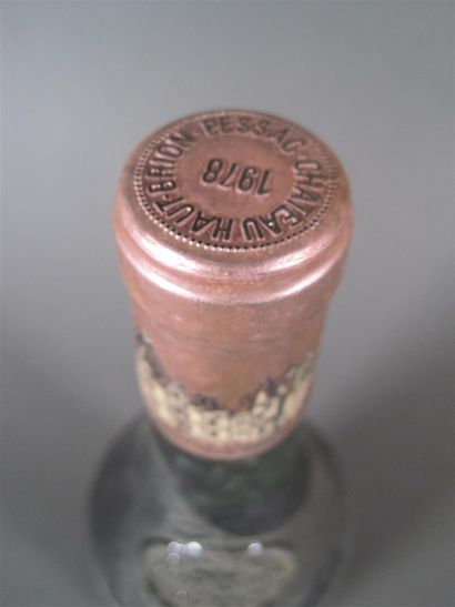 null 1 B CHÂTEAU HAUT BRION (2,5 cm; e.t.h.) GCC1 Graves 1978