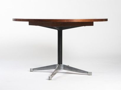 null Charles (1907-1978) & Ray (1912-1988) EAMES Table circulaire Aluminium Group,...