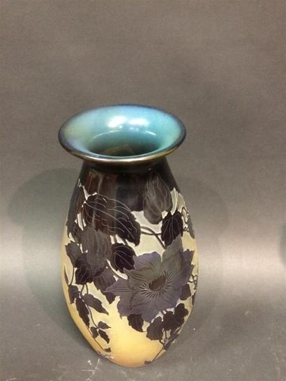 null Emile GALLE (1846-1904) Important vase de forme ovoïde à col ouvert à décor...