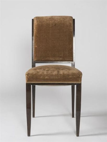 null Christian KRASS (1868-1957) Suite de deux chaises en placage de macassar, garniture...