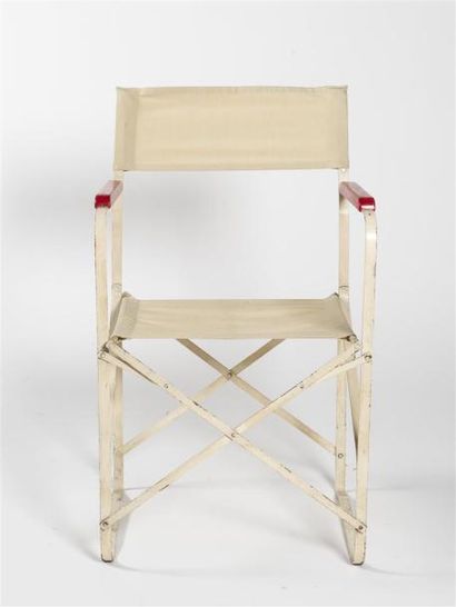 null Marcel BREUER (Attribué à) Suite de six chaises pliantes en métal laqué blanc...