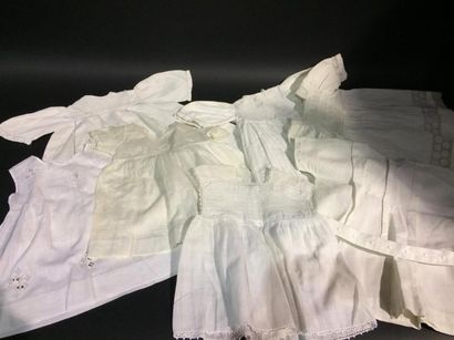 null 7 petites robes blanches de poupée 