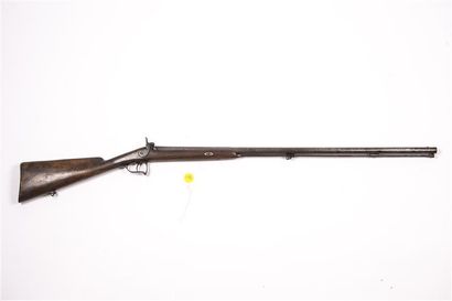 null Fusil de chasse à silex à double canons en table début XIX° 
Platines signées...
