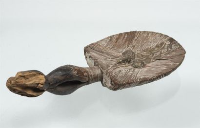 null GABON Figure reliquaire Kota Mahongwe en bois et cuivre H: 53 cm