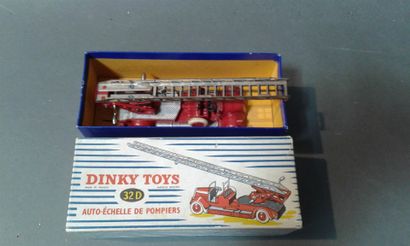 null Dinky Toys 32D auto échelle de pompiers
très bon état, dans boite