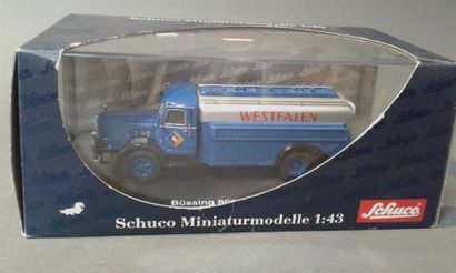 null SCHUCO, camion BUSSING 8000
Citerne WESTFALEN Réf 03131
Métal, échelle 1/43
très...