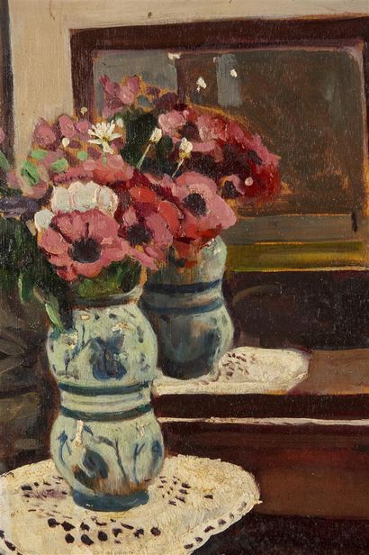 null Hippolyte TAVERNIER (1884-1957)
Bouquet de fleurs huile sur panneau
Signé en...