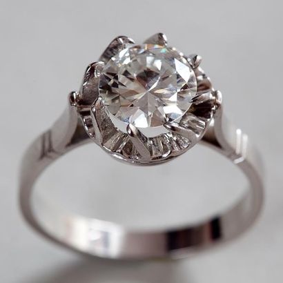 null Diamant taille ancienne de 1,62 carat COULEUR E (blanc exceptionnel) et pureté...