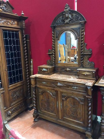 null Commode coiffeuse de style Louis XIII