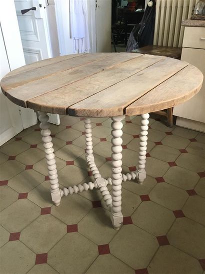 null Table en bois clair