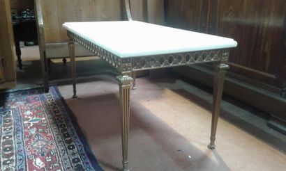 null Table basse de style Louis XVI plateau marbre