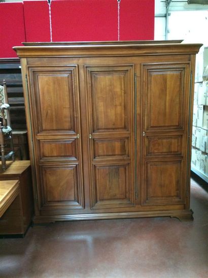 null Armoire en bois naturel trois portes