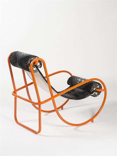 null Gae AULENTI (1927-2012)
Paire de fauteuils Locus Solus
Acier tubulaire en métal...