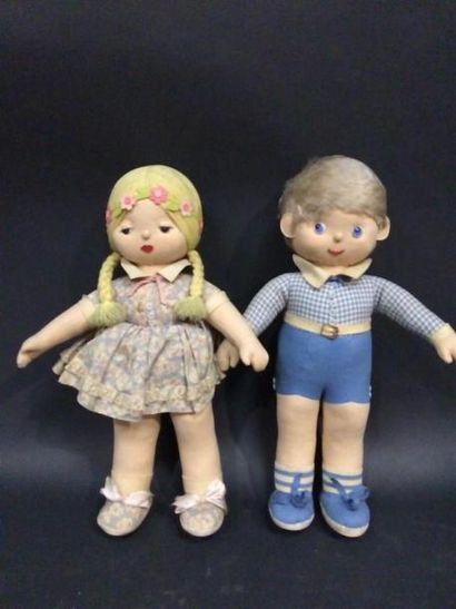null Lot de deux poupées en feutre représentant une fillette et un petit garçon
H:...