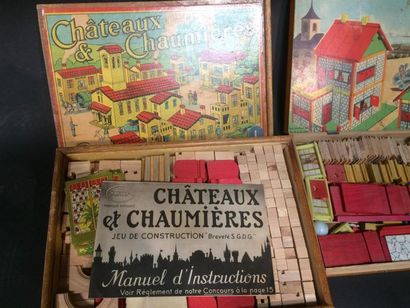 null Deux jeux de construction en bois:
 Chateaux et chaumières jeu breveté SGDG
Jeu...