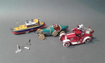 null Trois rééditions de jouets en tôle lithographiée : bâteau, voiture, camion de...