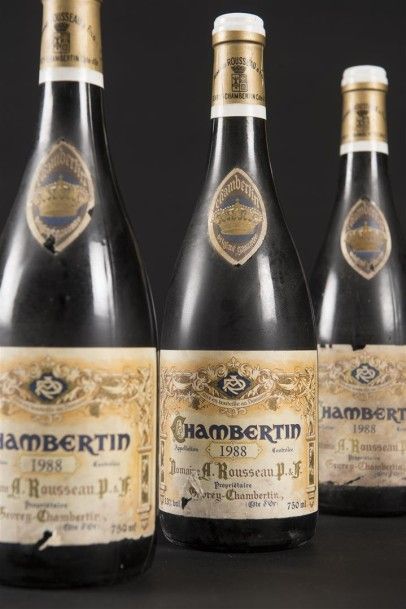 null 3 B CHAMBERTIN (Grand Cru) 1 e.l.s; 1 e.t. légères à e.l.a; 1 e.a. Armand Rousseau...