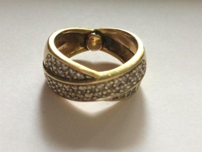null Bague croisée en or jaune (750) 18K, avec petit pavage de diamants Poids : 9,30...
