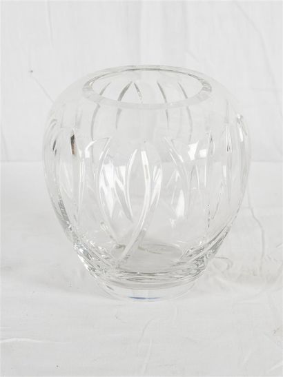 null Vase en cristal taillé et un autre vase en cristal
Bohême moderne