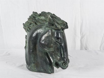 null AUSTIN sculpture, Canada, 
tête de cheval en plâtre patiné
H : 33 L : 34 cm