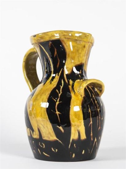 null Jean LURÇAT (1892-1966) 
Vase "Dourque Catalane" 
En faïence émaillée, à décor...