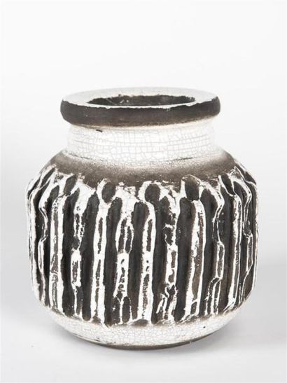 null Jean BESNARD (1889-1958)
Large vase africaniste de forme ovoïdale à col légèrement...