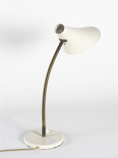 null Travail français 1950
Lampe de table à réflecteur de forme conique évasée.
Col...