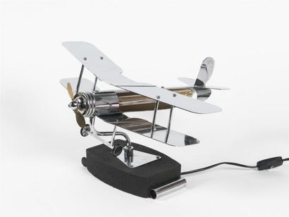 null Travail français 1950
Lampe de table représentant un avion biplan à hélice en...