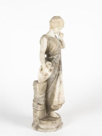 null Gugliermo PUGI (1850-1915)
Rebecca à la fontaine, sujet en marbre de Carrare...