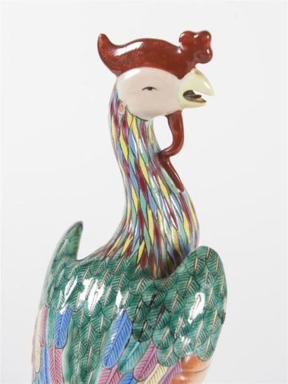 null Chine, Paire de sujets décoratifs: coq 
porcelaine peinte
H: 31 cm