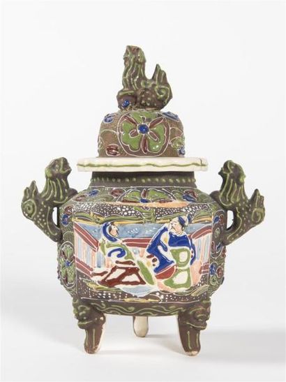null CHINE Vase tripode avec prises dragon
H : 24cm