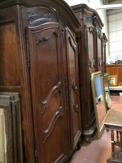 null armoire lyonnaise corniche galbé