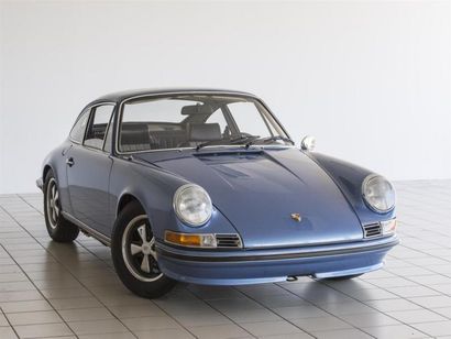 null PORSCHE 911 2,4 S coupé
1972
2400 cm3
Totalement restaurée
Etat superbe