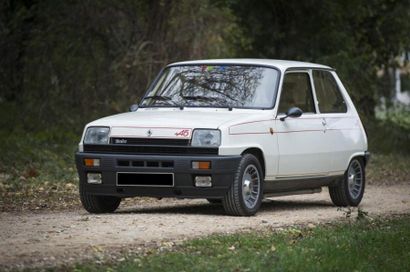 null RENAULT 5 ALPINE TURBO, 
1982, 
 118 000 km.
Blanche, bandes rouges, véhicule...