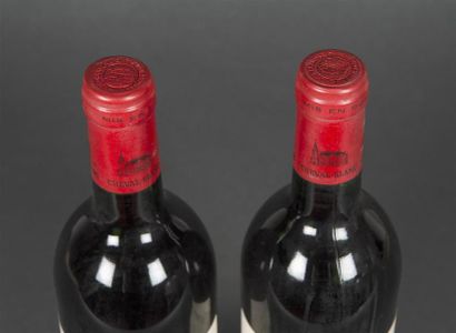 null 2 B CHÂTEAU CHEVAL BLANC (e.f.s. + 1 accroc) GCC1A St Emilion 1986