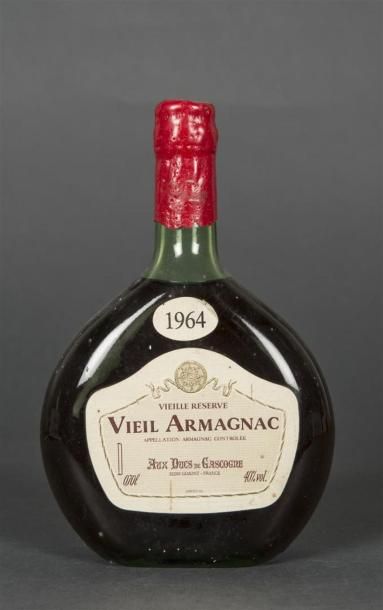 null 1 B VIEIL ARMAGNAC VIEILLE RÉSERVE 70 Cl 40° (e.l.s; forme basquaise) Ducs de...