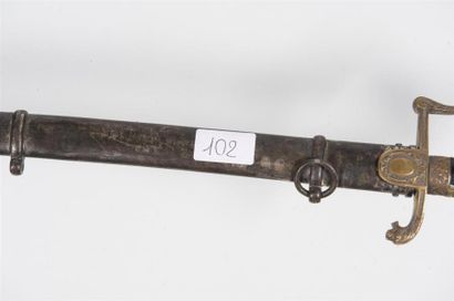 null Sabre d'officier prussien avec fourreau fer à deux bélières
L : 93 cm