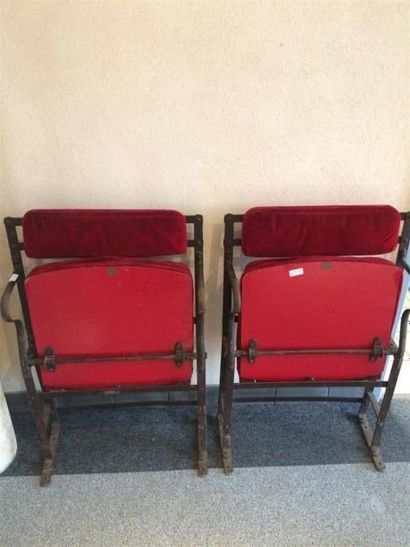 null Deux fauteuils de théâtre et deux strapondins